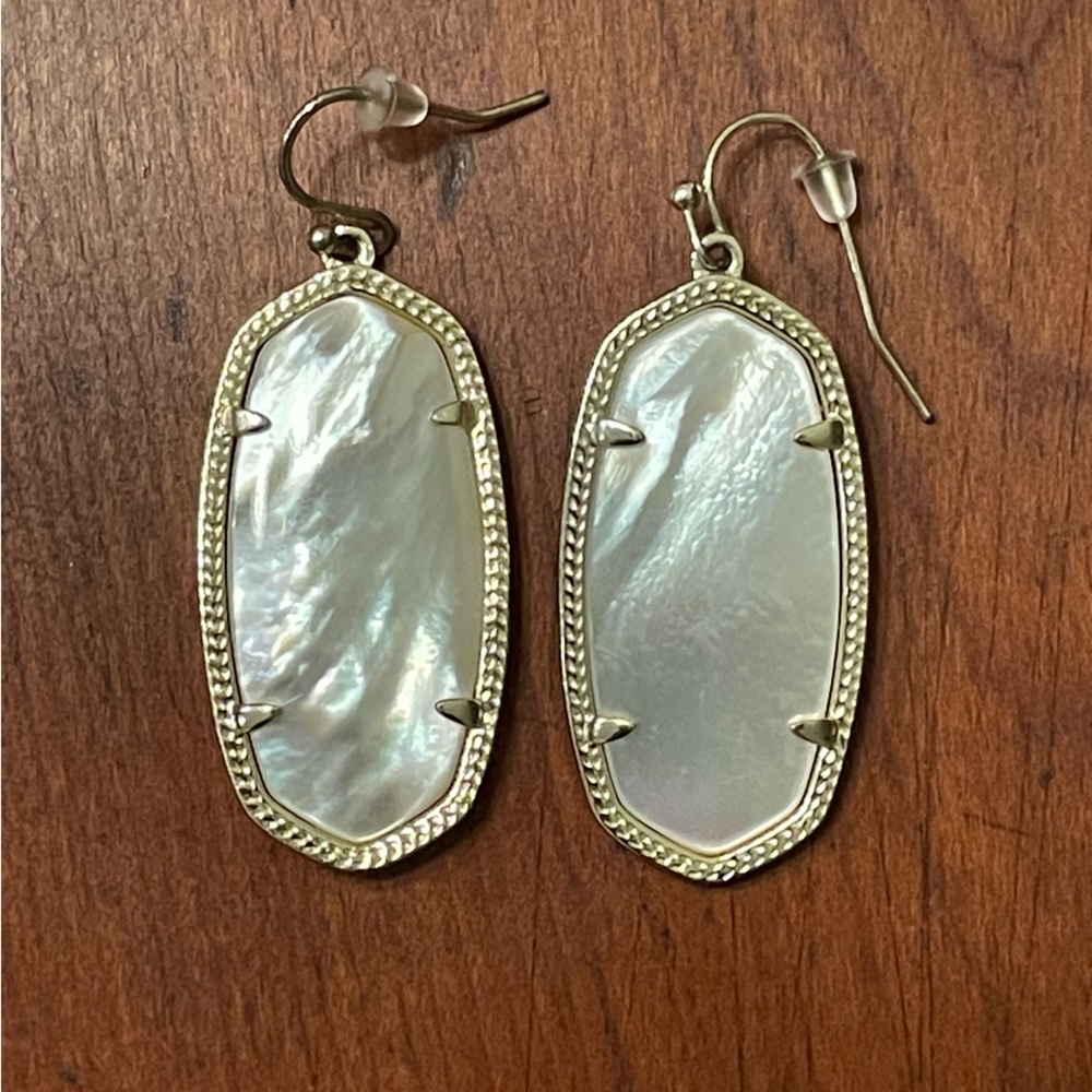 Kendra Scott White Iridescent Mother-of-Pearl Gold Drop Earrings